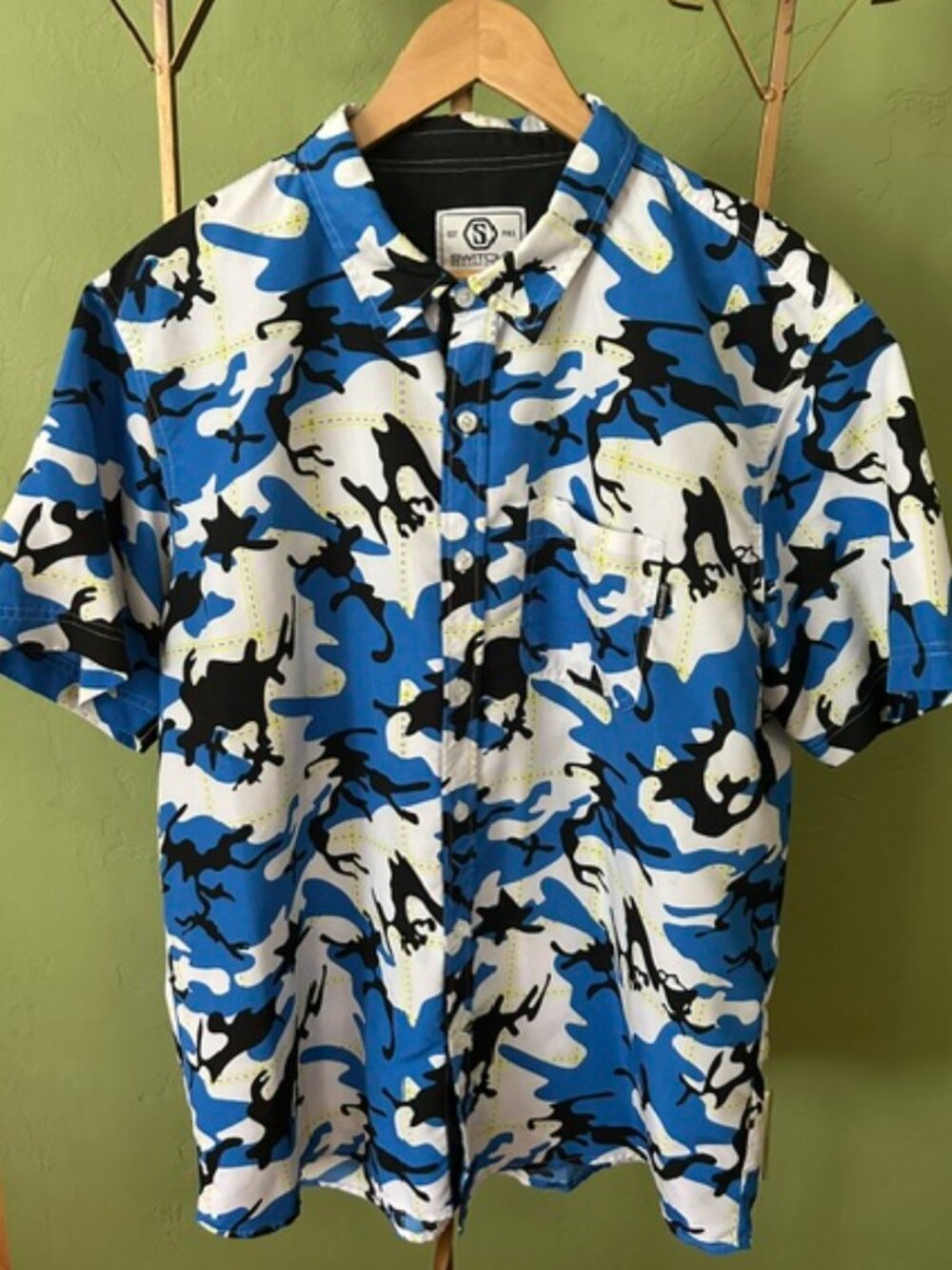 Stitch Men’s 2X Blue White Camo Short Sleeve Button Down Shirt